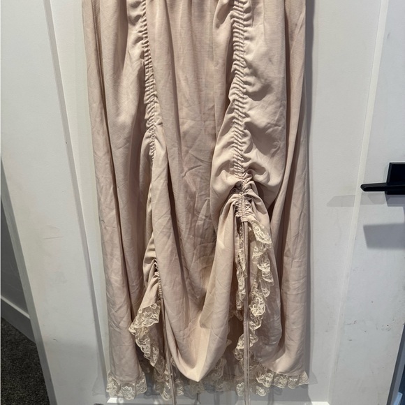 NWT Scarlet Darkness Victorian Renaissance Ruffle High-Low Dress in Apricot - Picture 3 of 9